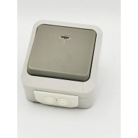 ΕΠΙΤΟΙΧΟ ΣΤΕΓΑΝΟ ΙΡ54 ΜΠΟΥΤΟΝ ΦΩΤΙΣΜΟΥ ΜΕ ΛΑΜΠΑΚΙ 220V ΓΚΡΙ ΣΕΙΡΑ “AQUA” διακοπτικό υλικό